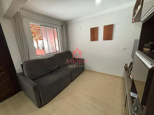 Sobrado com 100m² 3 quartos e 2 banheiros, à venda, no bairro Fazendinha em Curitiba