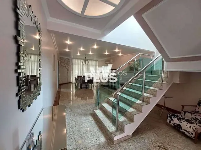 Sobrado com 286m² 3 quartos e 6 banheiros, à venda, no bairro Caguassu em Sorocaba