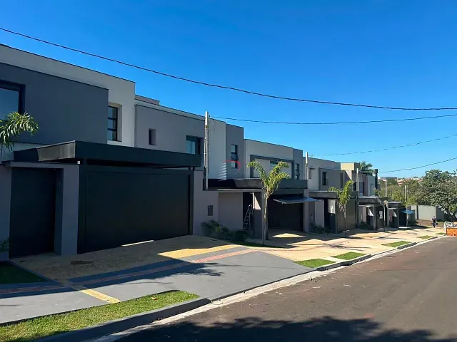 Sobrado com 180m² 3 quartos e 4 banheiros, à venda, no bairro Jardim Burle Marx em Londrina