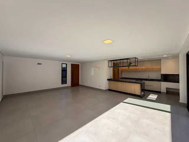 Sobrado com 180m² 3 quartos e 4 banheiros, à venda, no bairro Jardim Burle Marx em Londrina