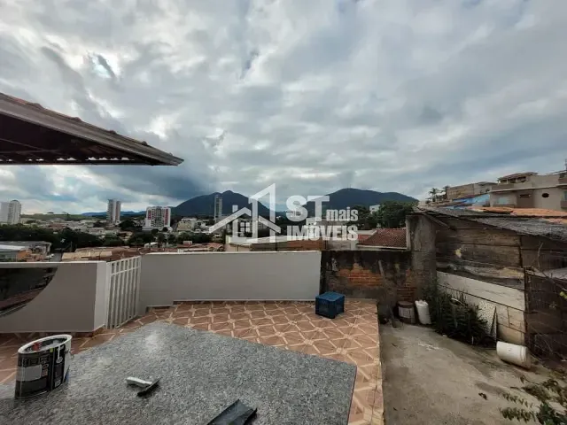 Sobrado com 398m² 3 quartos e 1 banheiro, à venda, no bairro Pirapitinga em Andradas