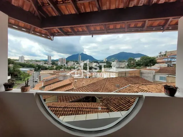 Sobrado com 398m² 3 quartos e 1 banheiro, à venda, no bairro Pirapitinga em Andradas