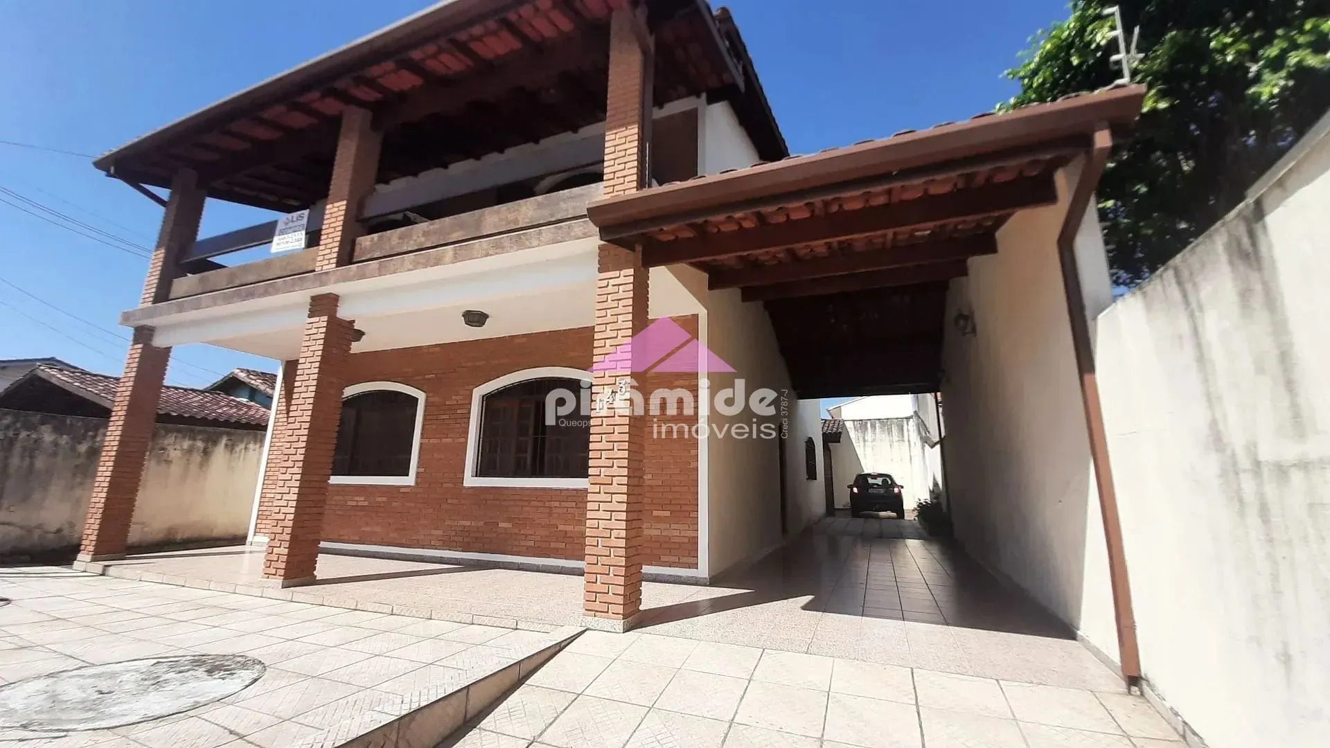 Sobrado, 6 quartos, 266 m² - Foto 1