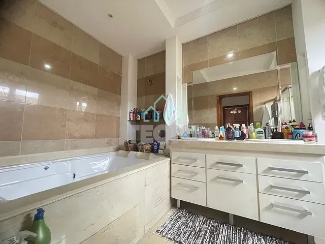 Sobrado com 418m² 3 quartos e 7 banheiros, à venda, no bairro Jardim das Nações em Taubaté