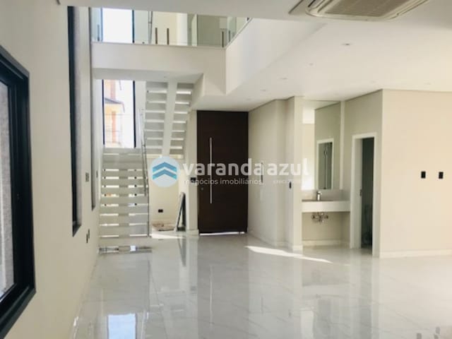 Sobrado 5 quartos e 5 banheiros, à venda, no bairro Cidade Parquelandia em Mogi das Cruzes