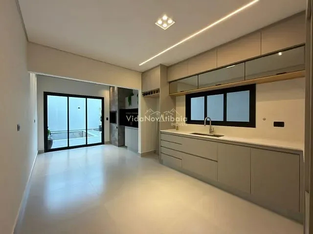Sobrado com 150m² 3 quartos e 4 banheiros, à venda, no bairro Jardim do Lago em Atibaia