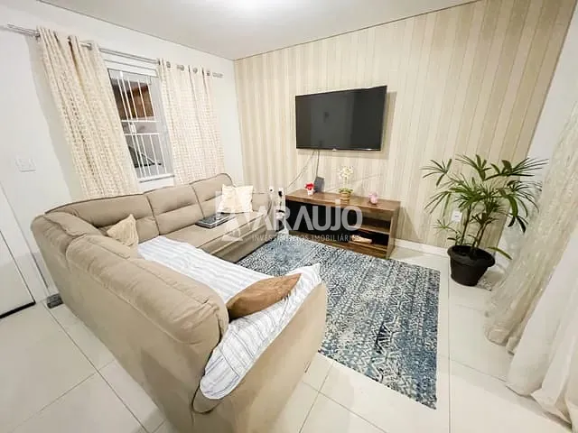 Sobrado com 99m² 3 quartos e 2 banheiros, à venda, no bairro São Vicente em Itajaí