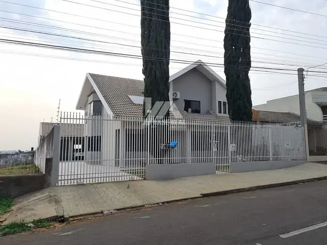 Sobrado com 681m² 4 quartos e 6 banheiros, à venda, no bairro Alto da XV em Guarapuava
