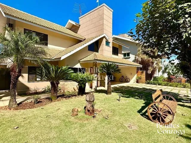 Sobrado com 380m² 3 quartos e 4 banheiros, à venda, no bairro Conjunto Habitacional Inocente Vila Nova Júnior em Maringá