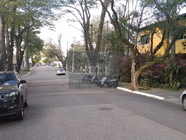 Sobrado com 250m² 4 quartos e 5 banheiros, à venda, no bairro Indianópolis em São Paulo