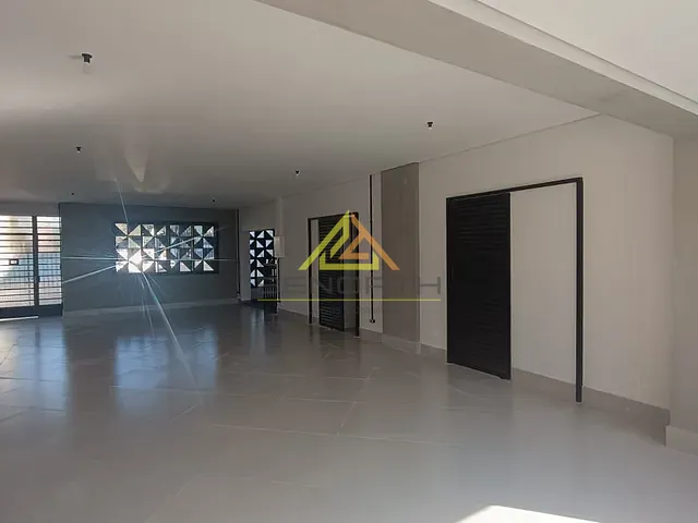 Prédio com 400m², para alugar, no bairro Parada Inglesa em São Paulo