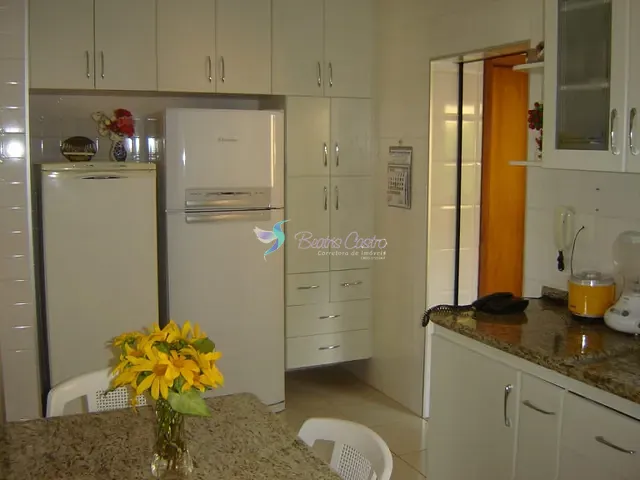 Sobrado com 2m² 4 quartos e 6 banheiros, à venda, no bairro Condomínio Portal dos Nobres em Atibaia
