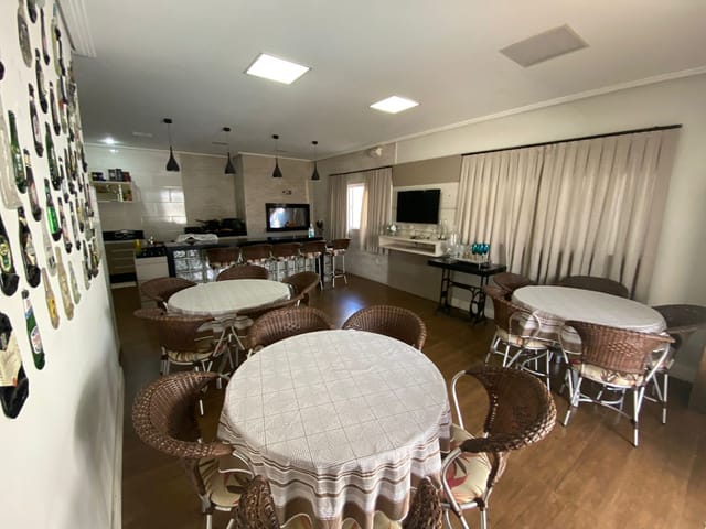 Sobrado com 378m² 4 quartos e 4 banheiros, à venda, no bairro Praia Alegre em Penha