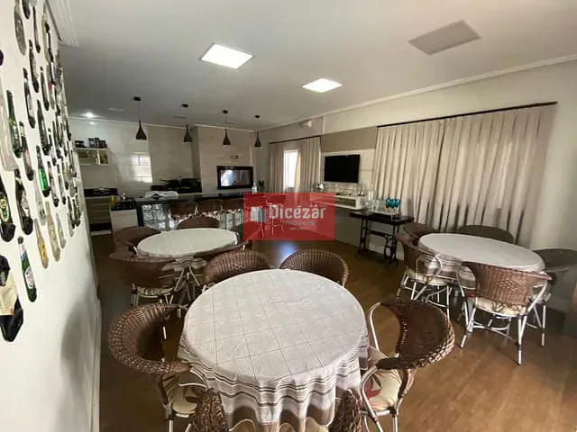 Sobrado com 378m² 4 quartos e 4 banheiros, à venda, no bairro Praia Alegre em Penha