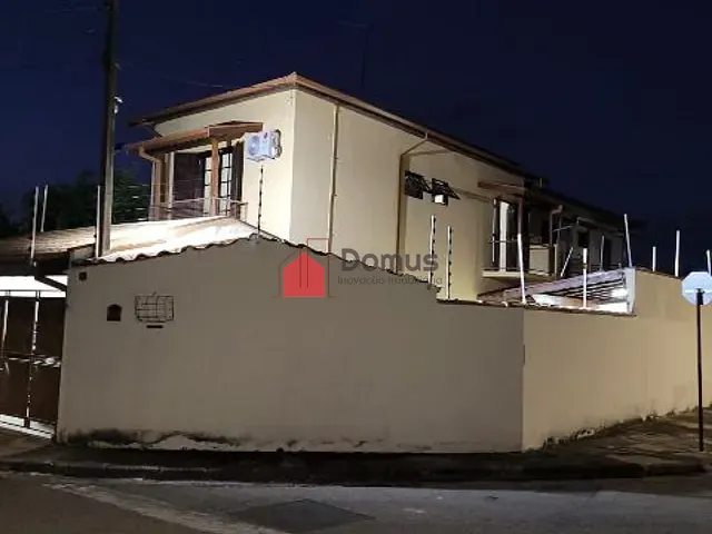 Sobrado com 132m² 2 quartos e 1 banheiro, à venda, no bairro Parque São Domingos em Pindamonhangaba