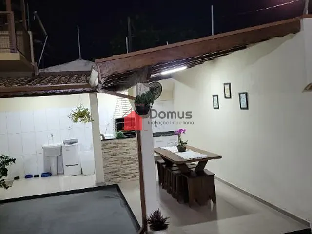 Sobrado com 132m² 2 quartos e 1 banheiro, à venda, no bairro Parque São Domingos em Pindamonhangaba