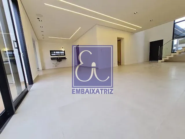 Sobrado com 268m² 3 quartos e 5 banheiros, à venda, no bairro Loteamento Floresta em São José dos Campos