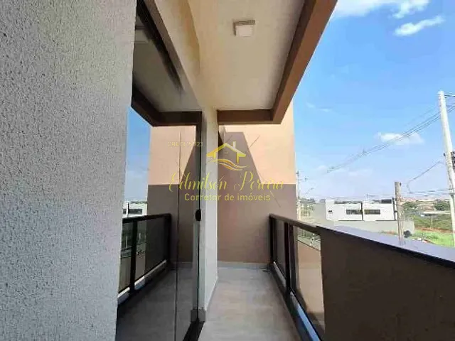 Sobrado com 137m² 3 quartos e 2 banheiros, à venda, no bairro Jardim Portal de Itamaracá em Londrina
