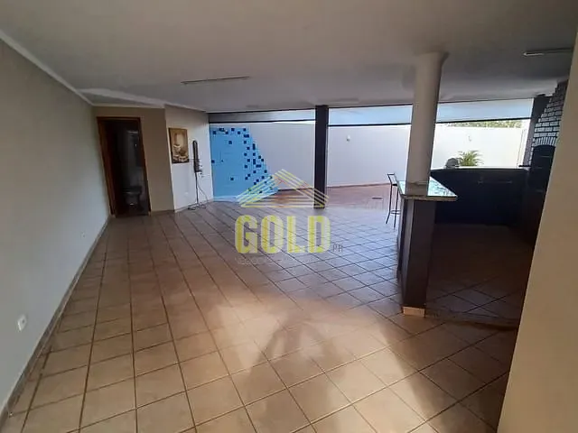 Sobrado com 538m² 4 quartos e 5 banheiros, à venda, no bairro Parque Residencial Alcântara em Londrina