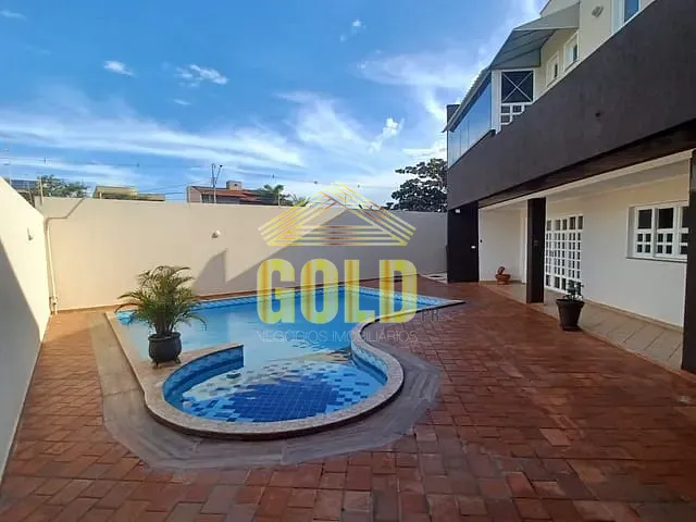 Sobrado com 538m² 4 quartos e 5 banheiros, à venda ou para alugar, no bairro Parque Residencial Alcântara em Londrina