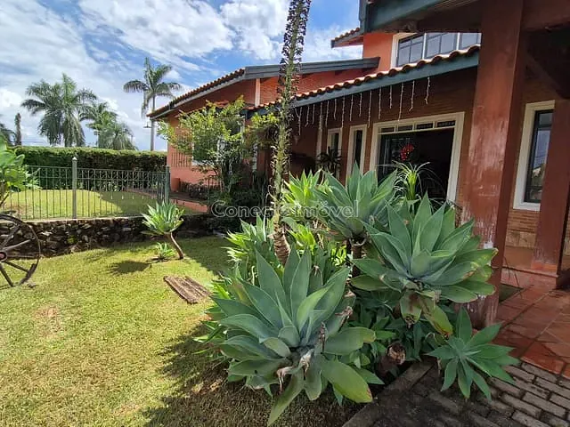 Sobrado com 1000m² 4 quartos e 2 banheiros, à venda, no bairro Palm Park em Holambra