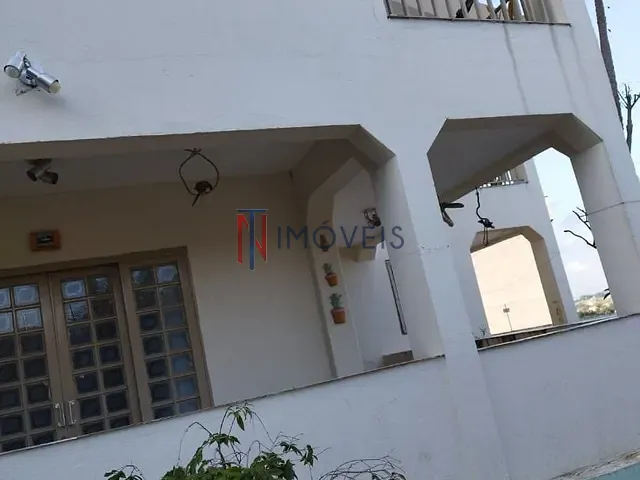 Sobrado com 378m² 4 quartos e 3 banheiros, à venda, no bairro Jardim Maristela em Atibaia