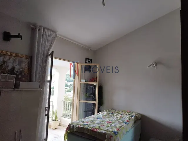 Sobrado com 378m² 4 quartos e 3 banheiros, à venda, no bairro Jardim Maristela em Atibaia