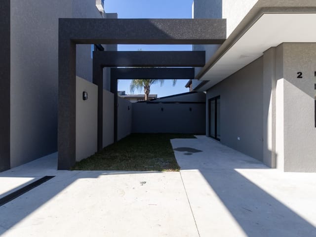 Sobrado com 90m² 3 quartos e 3 banheiros, à venda, no bairro Hauer em Curitiba