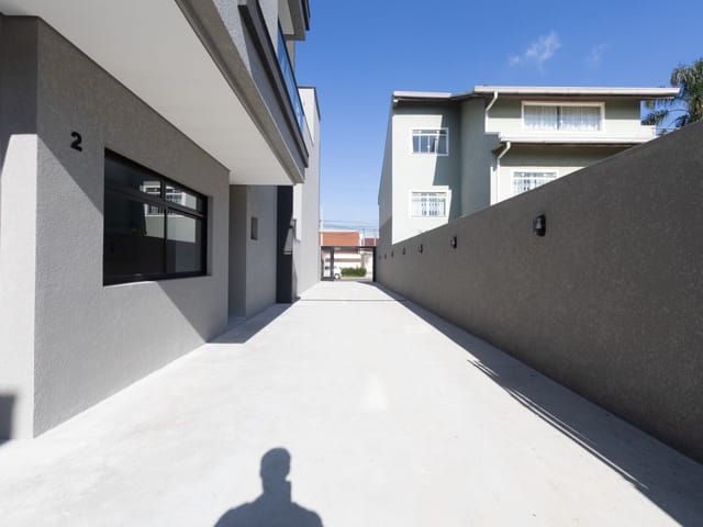 Sobrado com 90m² 3 quartos e 3 banheiros, à venda, no bairro Hauer em Curitiba