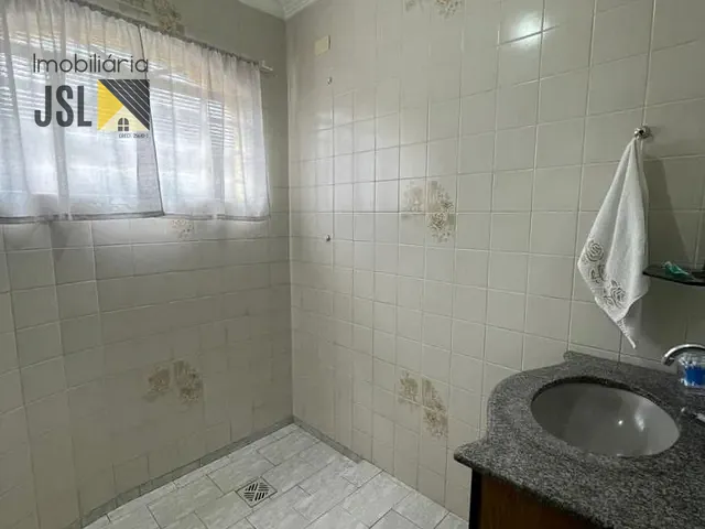 Sobrado com 300m² 3 quartos e 3 banheiros, à venda, no bairro Vila Galvão em Caçapava