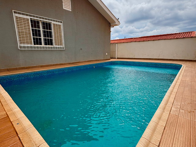 Sobrado com 341m² 3 quartos e 3 banheiros, à venda, no bairro Jardim Santana em Franca