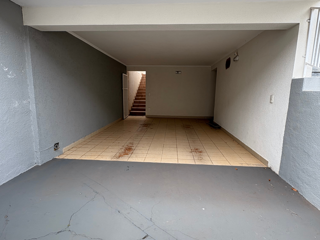 Sobrado com 341m² 3 quartos e 3 banheiros, à venda, no bairro Jardim Santana em Franca