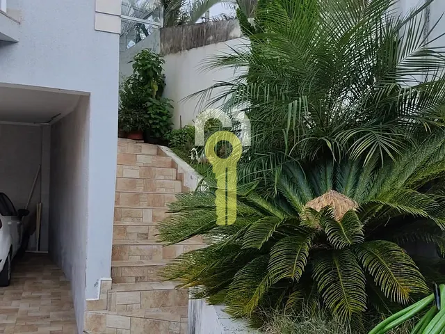 Sobrado 3 quartos e 3 banheiros, à venda, no bairro Jardim Rio das Pedras em Cotia