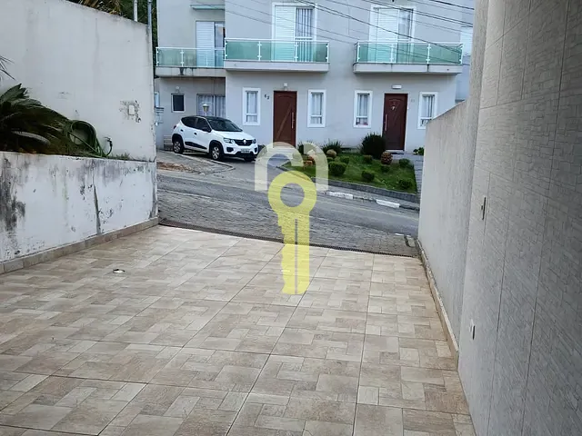 Sobrado 3 quartos e 3 banheiros, à venda, no bairro Jardim Rio das Pedras em Cotia