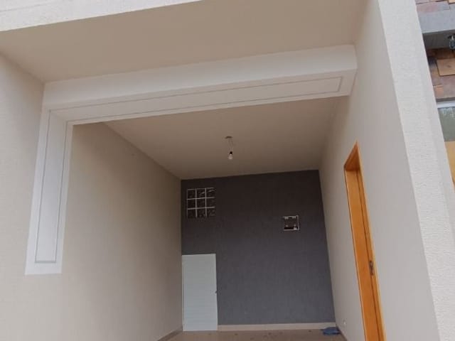 Sobrado com 126m² 3 quartos e 1 banheiro, à venda, no bairro Residencial Morada das Flores em Cambé