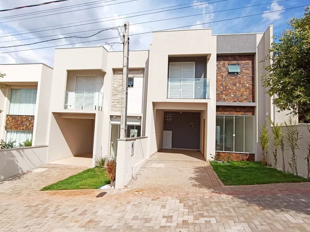 Sobrado com 126m² 3 quartos e 1 banheiro, à venda, no bairro Residencial Morada das Flores em Cambé