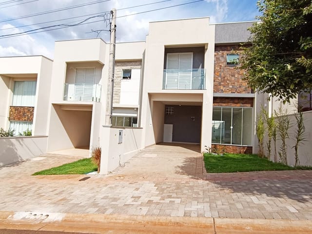 Sobrado com 126m² 3 quartos e 1 banheiro, à venda, no bairro Residencial Morada das Flores em Cambé