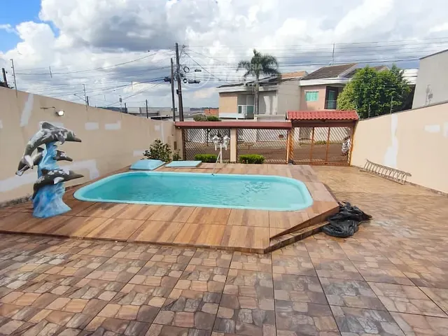 Sobrado com 325m² 4 quartos e 2 banheiros, para alugar, no bairro Parque Leblon em Londrina