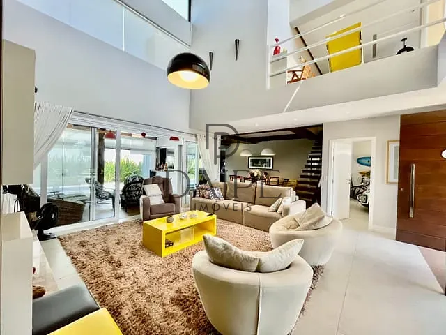 Sobrado com 600m² 6 quartos e 5 banheiros, à venda, no bairro Atlântida-Sul em Xangri-Lá