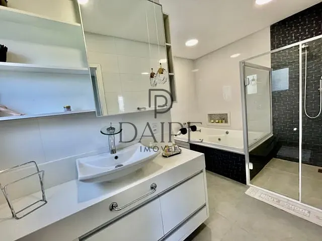 Sobrado com 600m² 6 quartos e 5 banheiros, à venda, no bairro Atlântida-Sul em Xangri-Lá