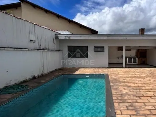 Sobrado com 307m² 3 quartos e 2 banheiros, à venda, no bairro Santa Ângela em Poços de Caldas