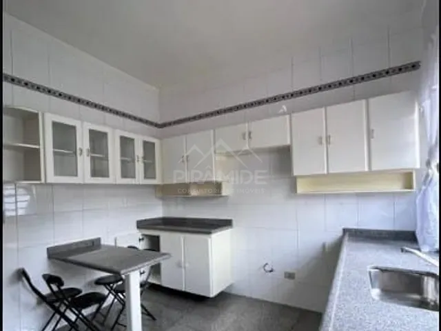 Sobrado com 307m² 3 quartos e 2 banheiros, à venda, no bairro Santa Ângela em Poços de Caldas