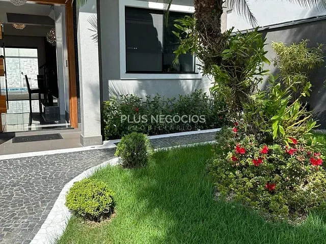 Sobrado com 325m² 3 quartos e 5 banheiros, à venda ou para alugar, no bairro Aparecidinha em Sorocaba