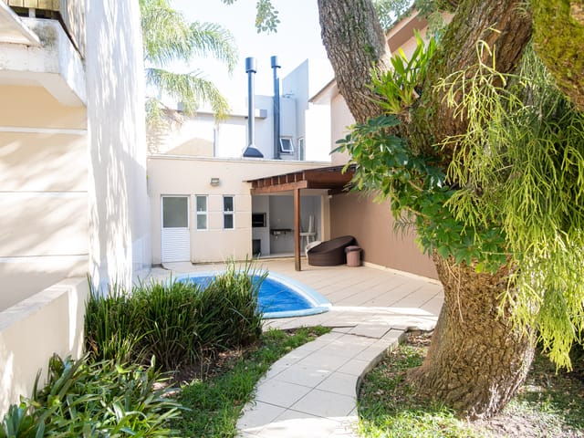 Casa com 120m² 3 quartos e 2 banheiros, à venda, no bairro Laranjal em Pelotas