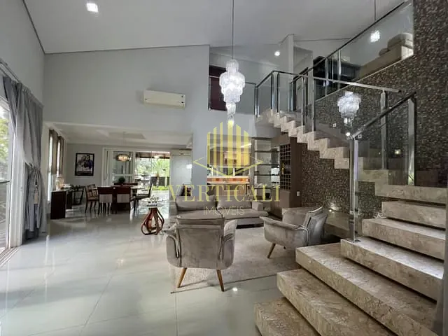 Sobrado com 650m² 4 quartos e 5 banheiros, à venda, no bairro Condomínio Belvedere em Cuiabá