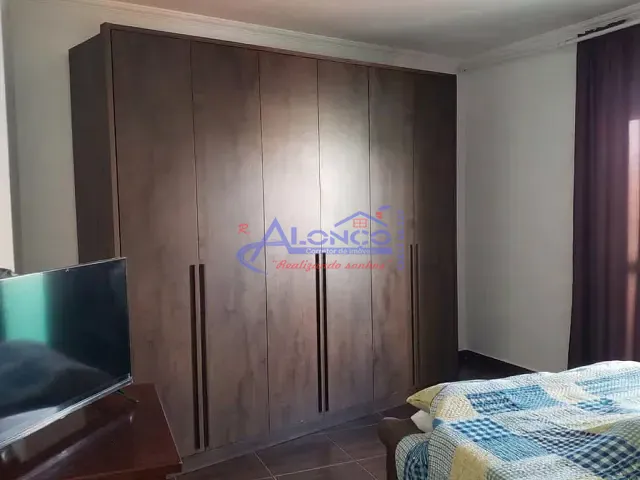 Sobrado com 381m² 3 quartos e 3 banheiros, à venda, no bairro Loteamento Vila Romana em Jacareí