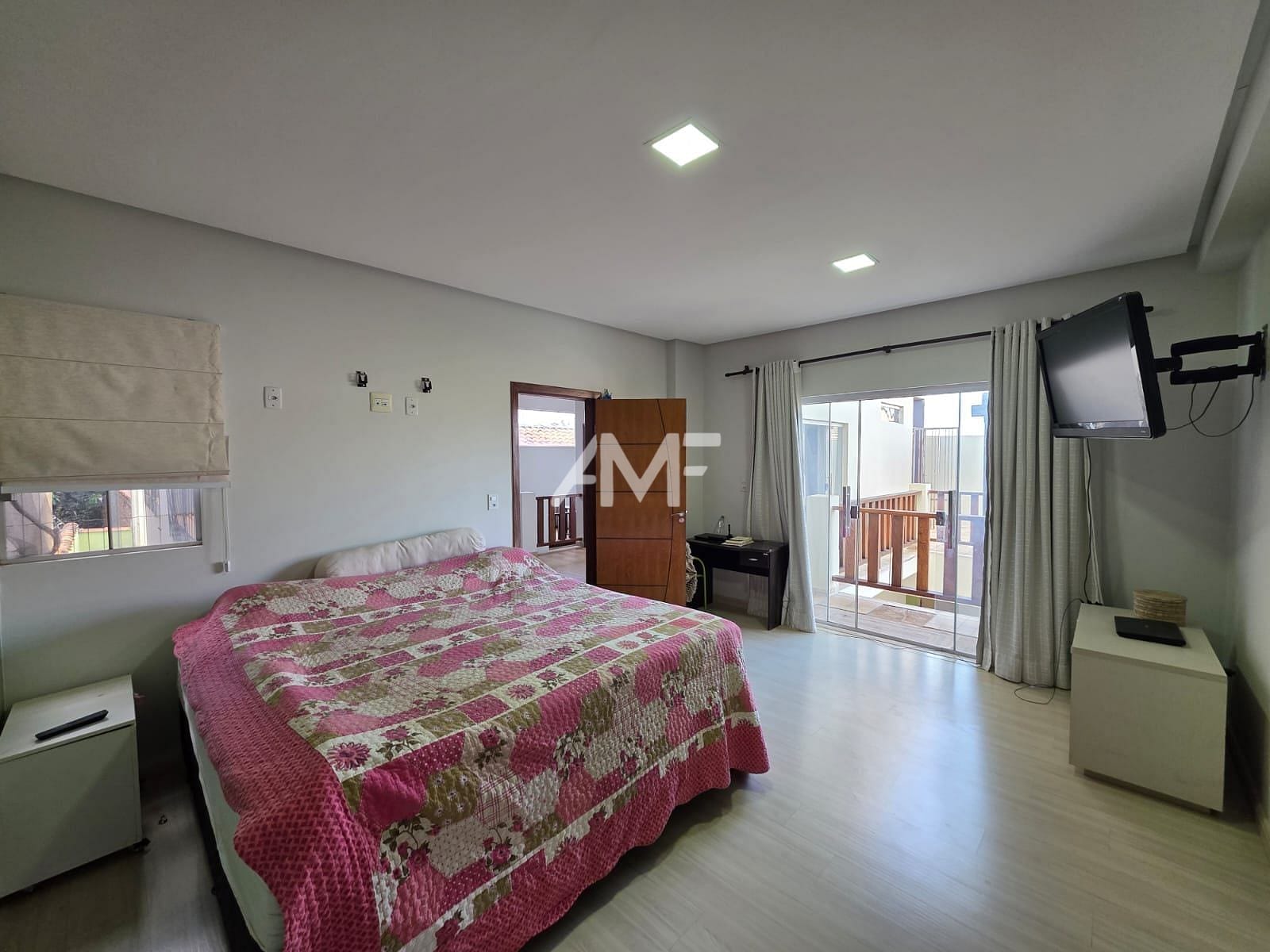 Sobrado à venda com 5 quartos, 457m² - Foto 32