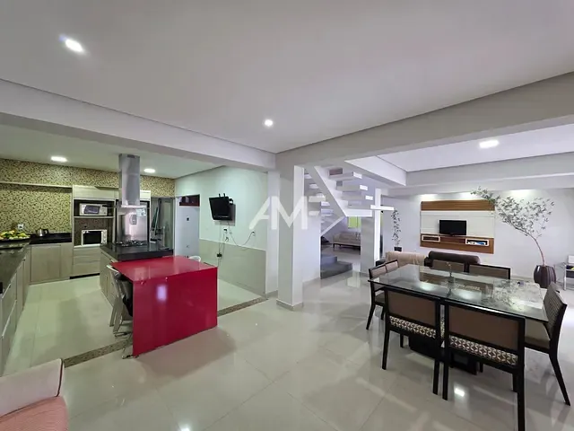 Sobrado com 488m² 5 quartos e 7 banheiros, à venda, no bairro Setor Habitacional Vicente Pires em Brasília