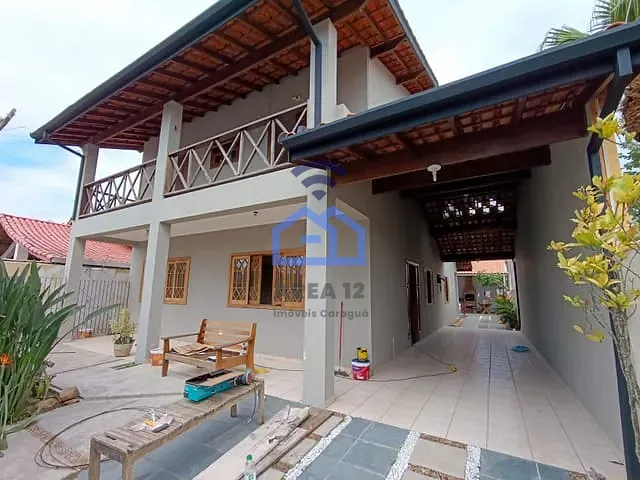 Sobrado com 360m² 4 quartos e 4 banheiros, à venda, no bairro Indaiá em Caraguatatuba