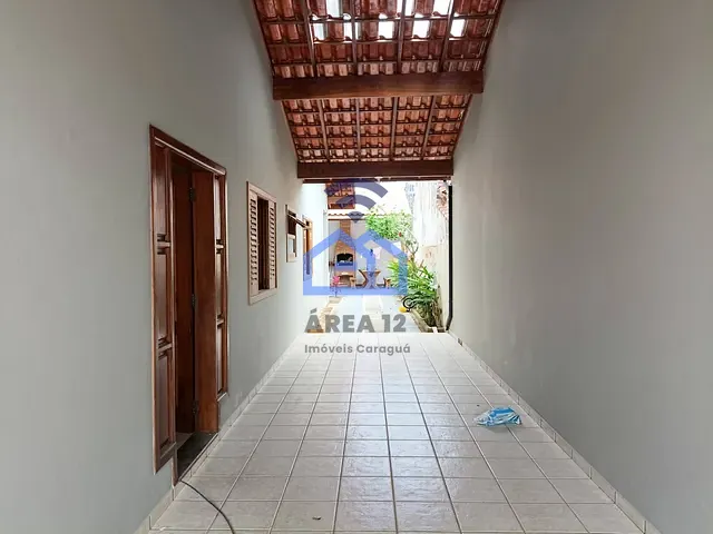 Sobrado com 360m² 4 quartos e 4 banheiros, à venda, no bairro Indaiá em Caraguatatuba